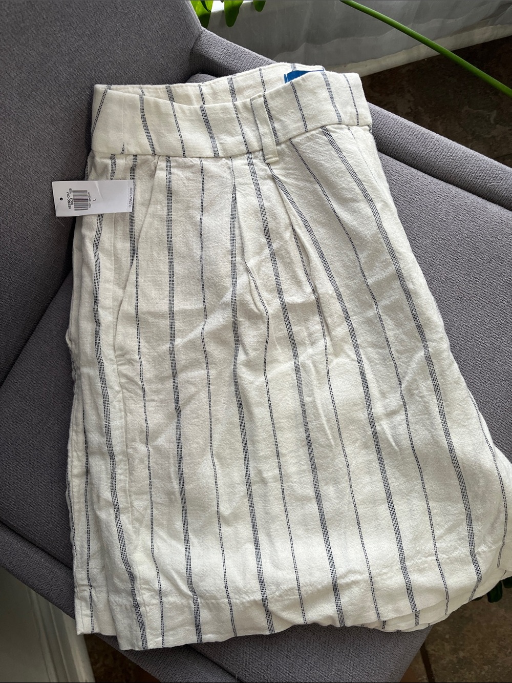 Taylor Striped High-Waist Shorts - White and Navy